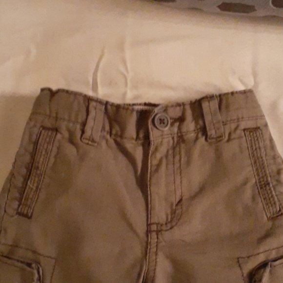 Old Navy size 2 shorts - Picture 2 of 5